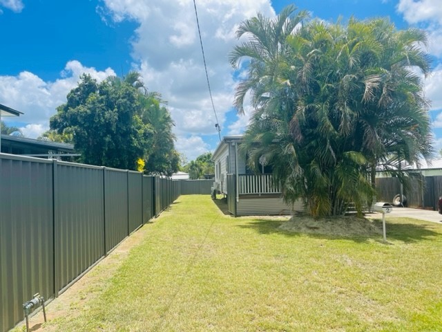 2 Seashore Street, Dysart, QLD 4745 AUS