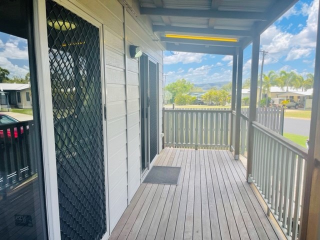 2 Seashore Street, Dysart, QLD 4745 AUS