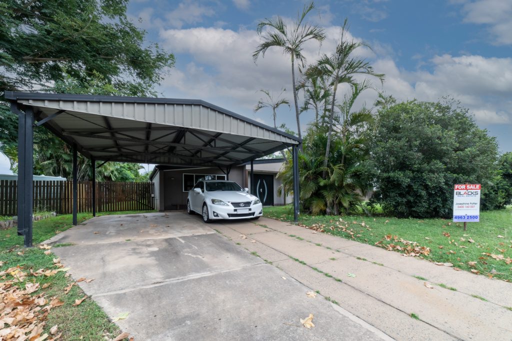 20 Spring Crescent, Dysart, QLD 4745 AUS