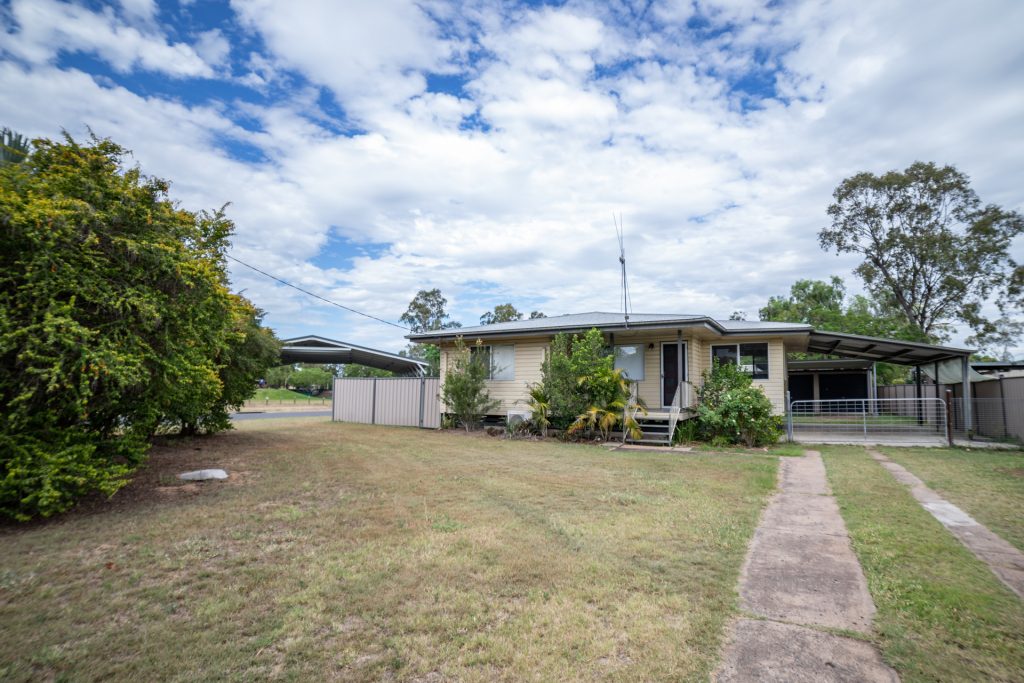 23 Armstrong Crescent, Dysart, QLD 4745 AUS