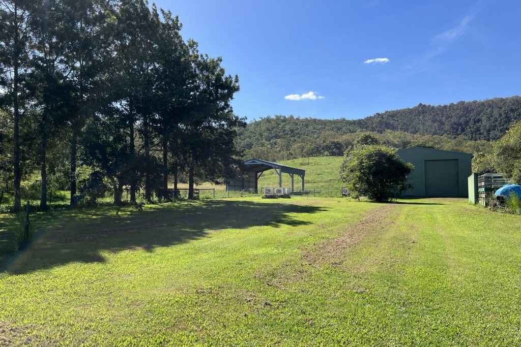 2282 Marlborough-Sarina Road, Sarina Range, QLD 4737 AUS