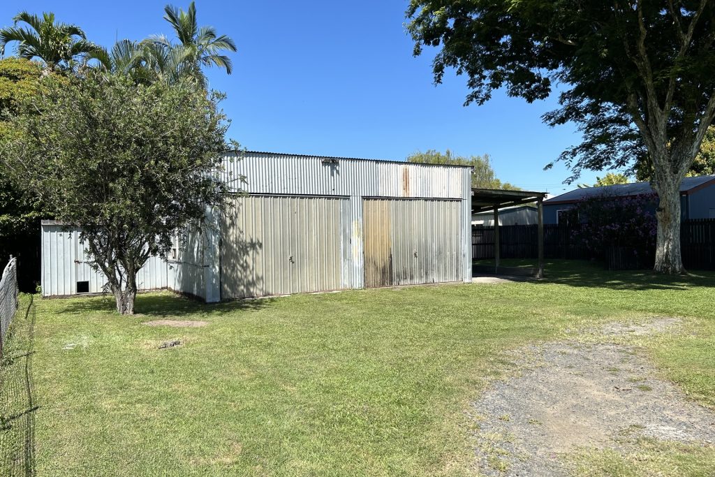 11 Hunter Street, West Mackay, QLD 4740 AUS