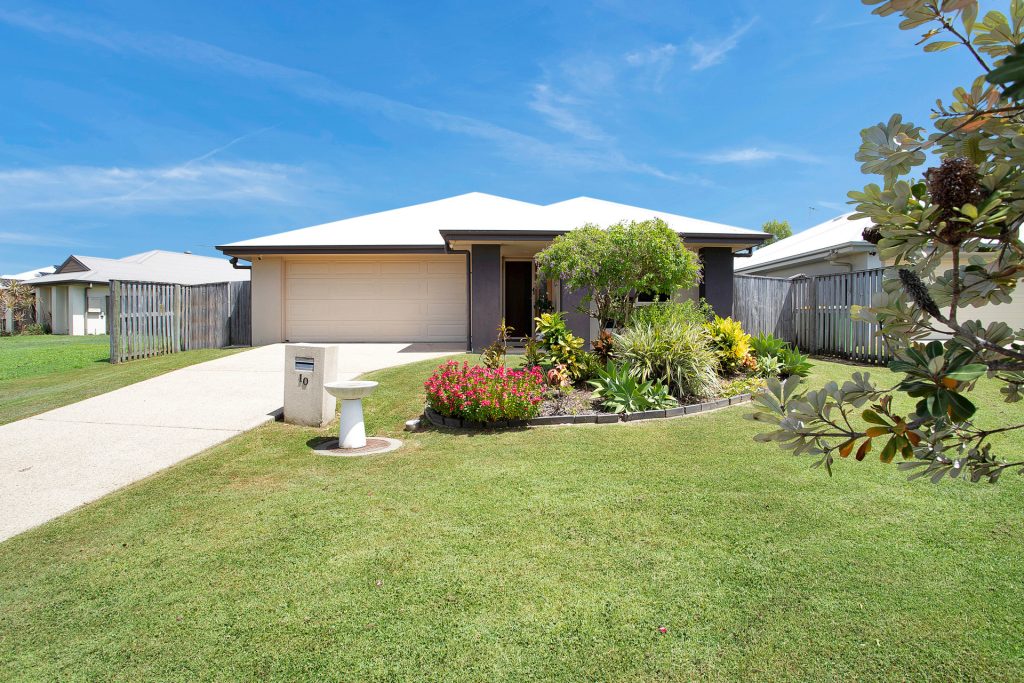 10 Newport Parade, Blacks Beach, QLD 4740 AUS