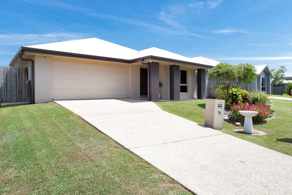 10 Newport Parade, Blacks Beach, QLD 4740 AUS