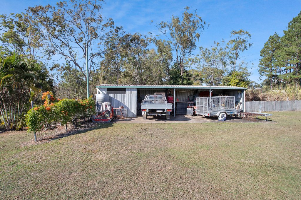 35 Lawrie Road, Sarina Range, QLD 4737 AUS