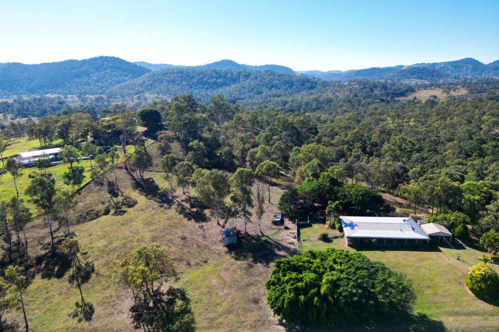 35 Lawrie Road, Sarina Range, QLD 4737 AUS