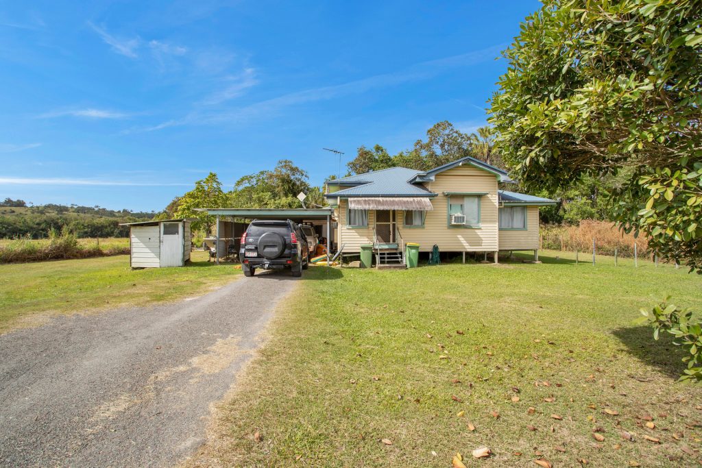 252 Cliftonville Road, Sarina, QLD 4737 AUS