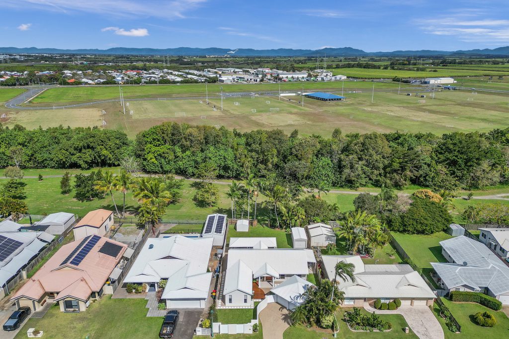 39 Frank Cowley Drive, Glenella, QLD 4740 AUS