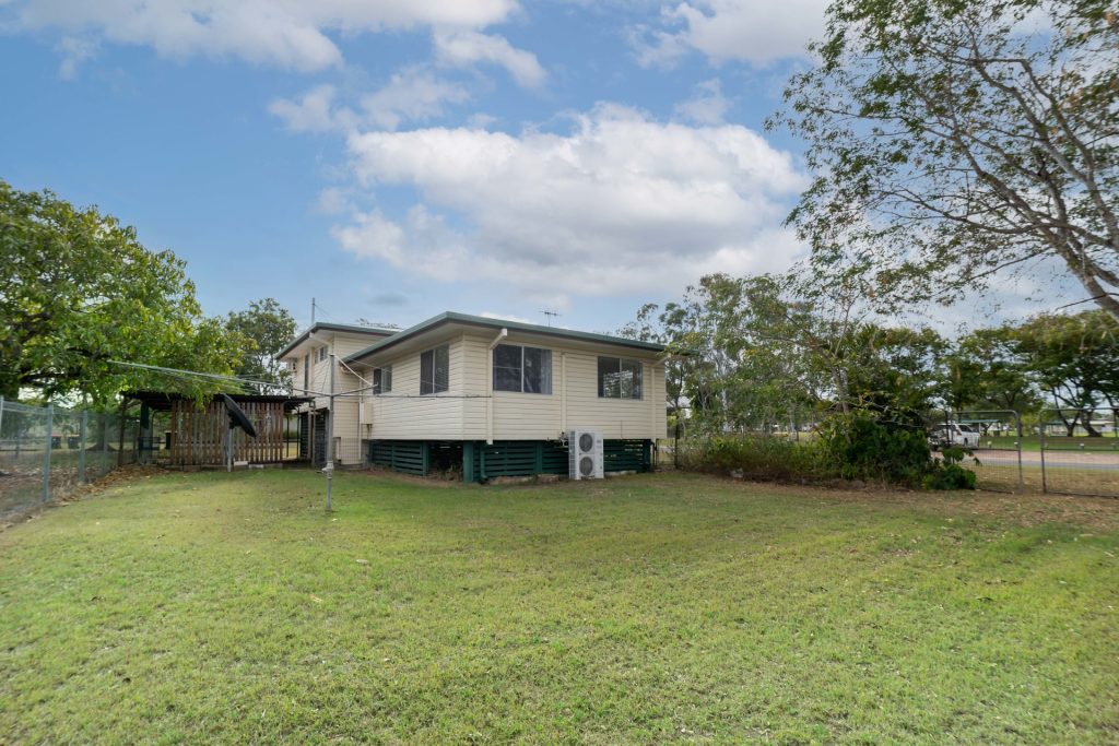 31 Cook Crescent, Dysart, QLD 4745 AUS