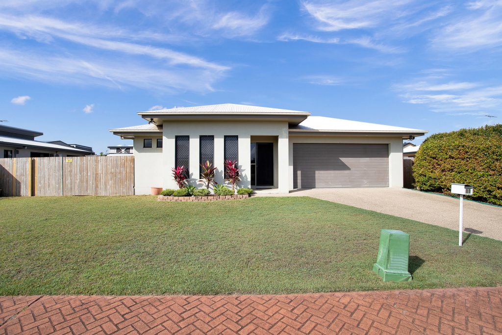 11 Turnbuckle Street, Bucasia, QLD 4750 AUS