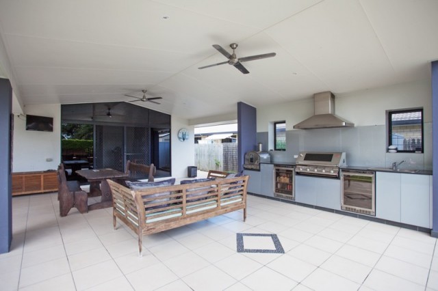 11 Francey Drive, Glenella, QLD 4740 AUS