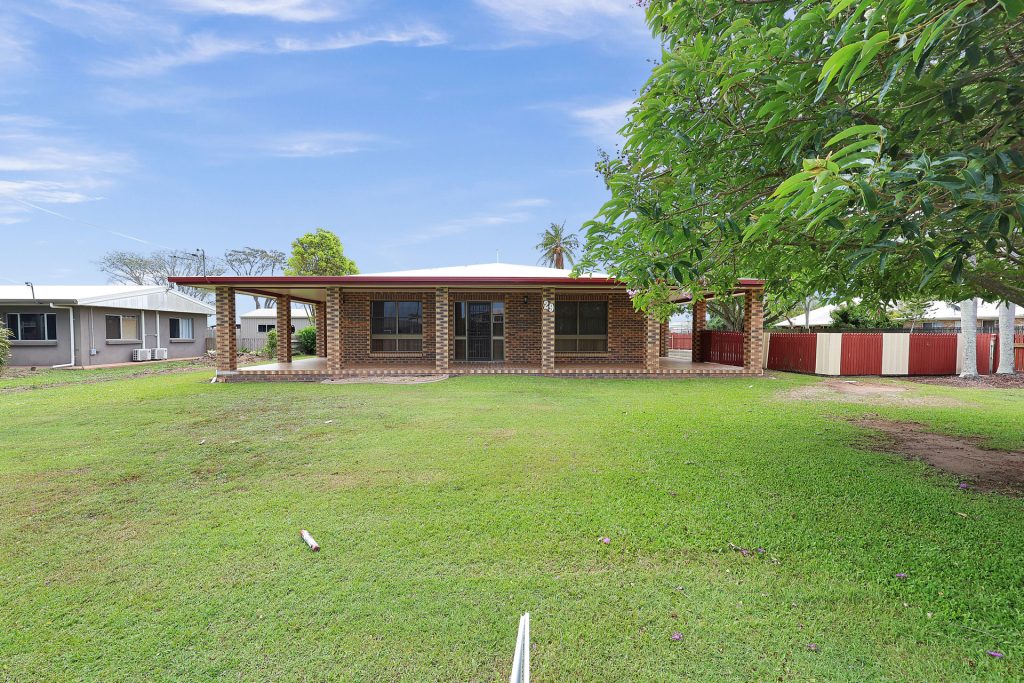 29 Bernborough Avenue, Ooralea, QLD 4740 AUS