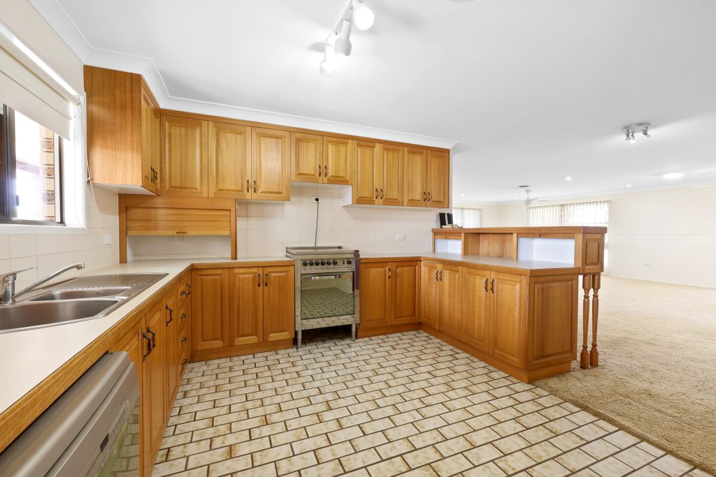 29 Bernborough Avenue, Ooralea, QLD 4740 AUS