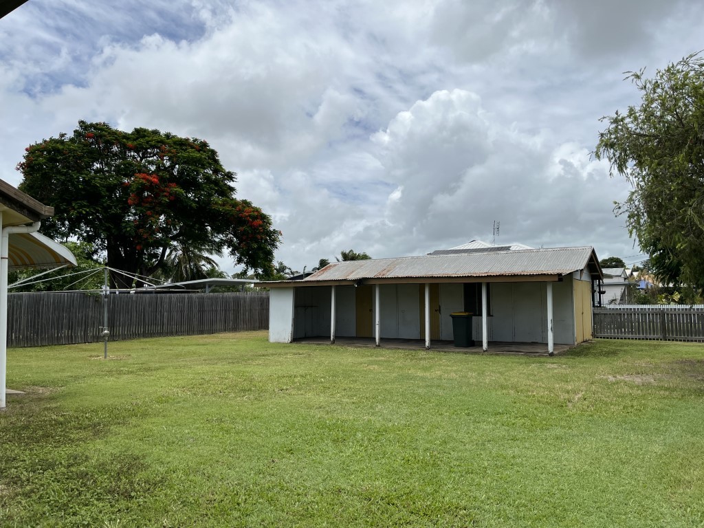 15 Keith Hamilton Street, West Mackay, QLD 4740 AUS