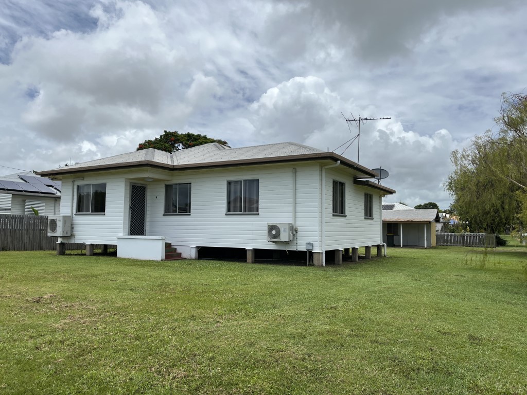 15 Keith Hamilton Street, West Mackay, QLD 4740 AUS