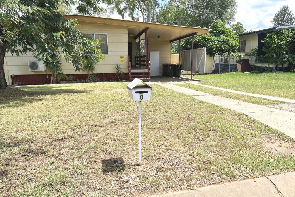 8 Fisher Street, Dysart, QLD 4745 AUS