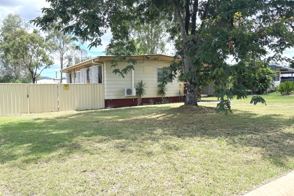 8 Fisher Street, Dysart, QLD 4745 AUS