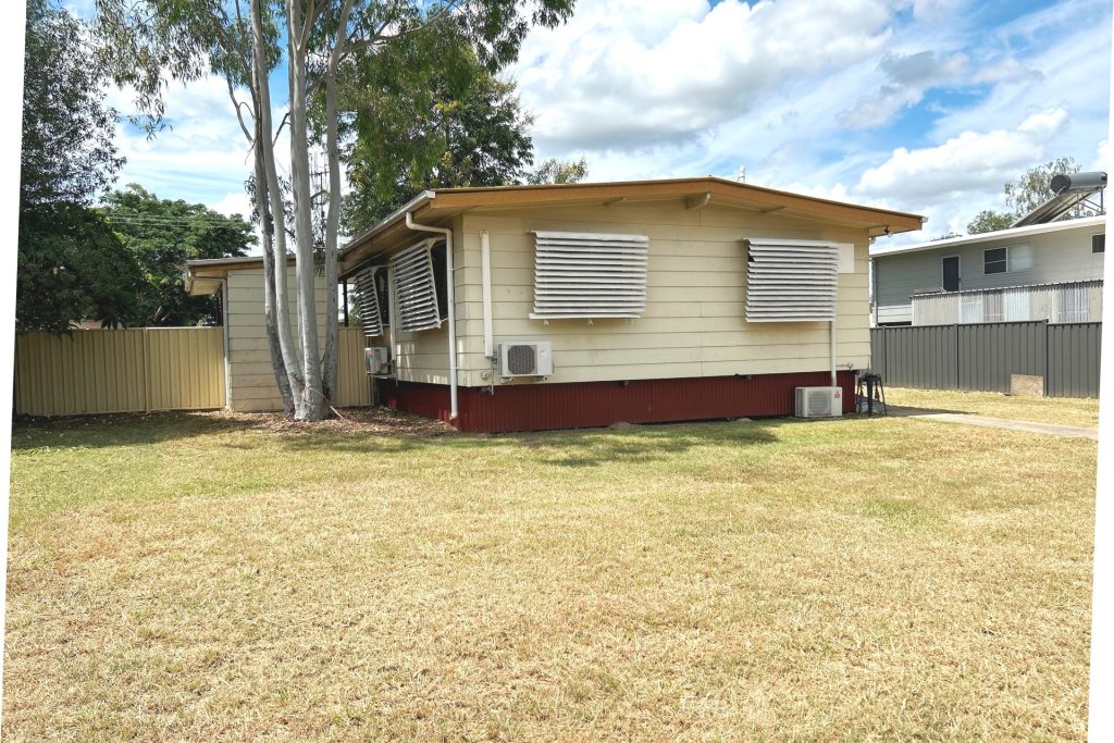 8 Fisher Street, Dysart, QLD 4745 AUS