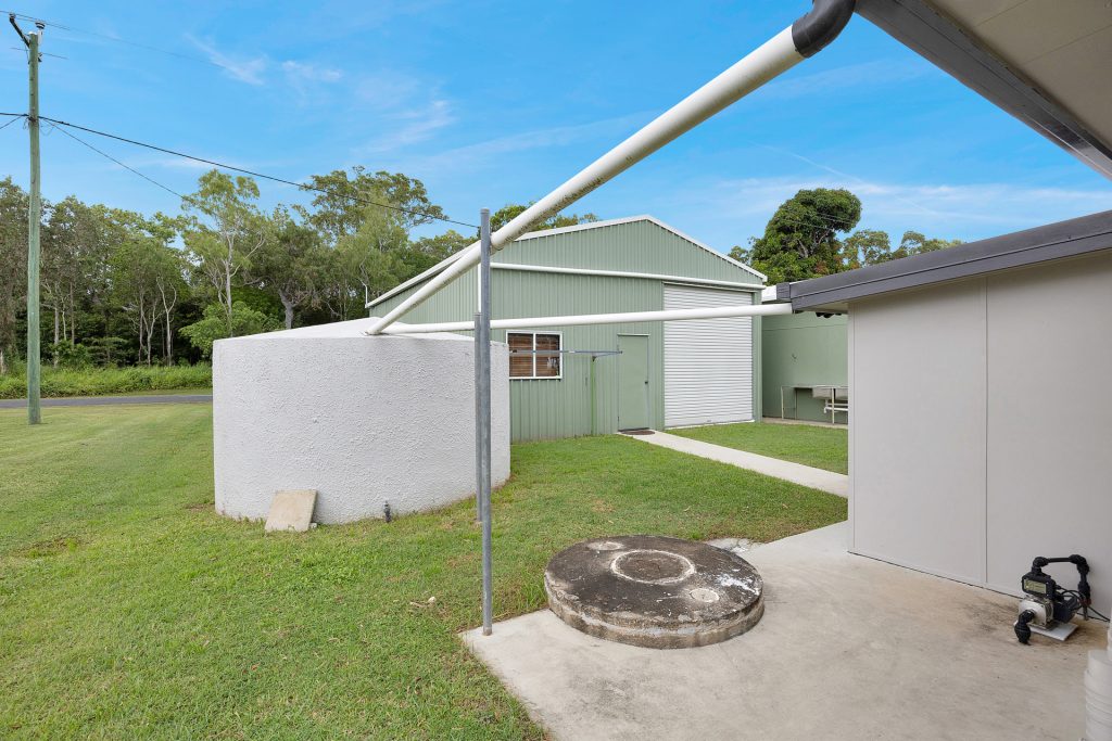 12 Murray Road, St Helens Beach, QLD 4798 AUS