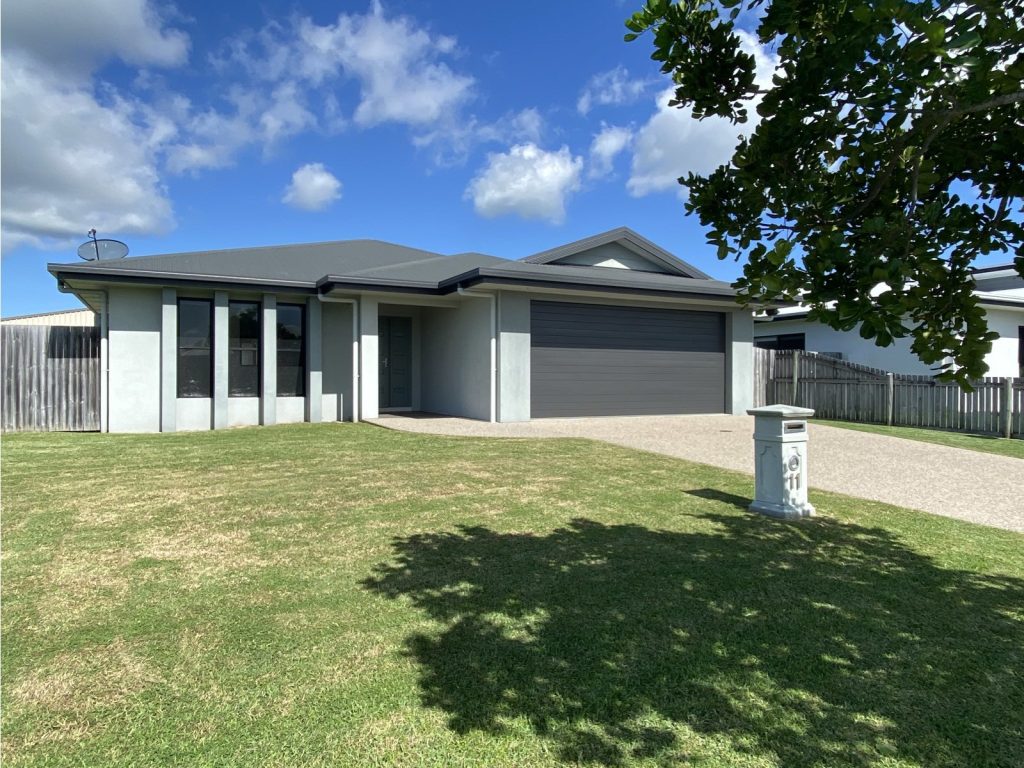 11 Ashton Place, Ooralea, QLD 4740 AUS