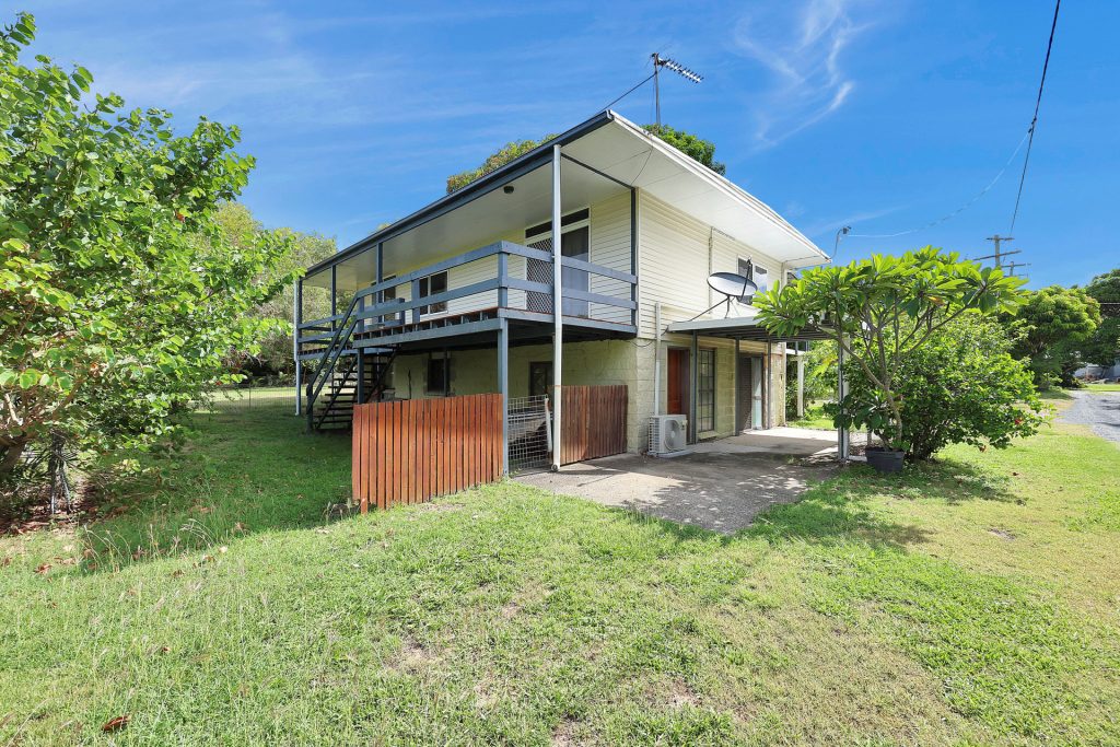 42A Bourke Street, Blacks Beach, QLD 4740 AUS