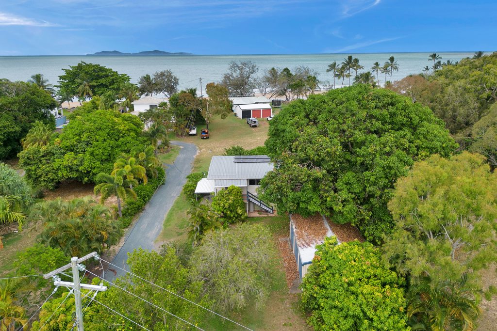 42A Bourke Street, Blacks Beach, QLD 4740 AUS