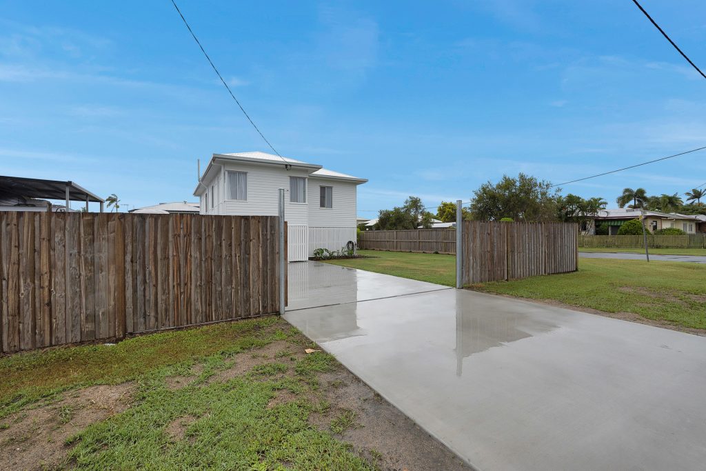 20 Steen Street, South Mackay, QLD 4740 AUS