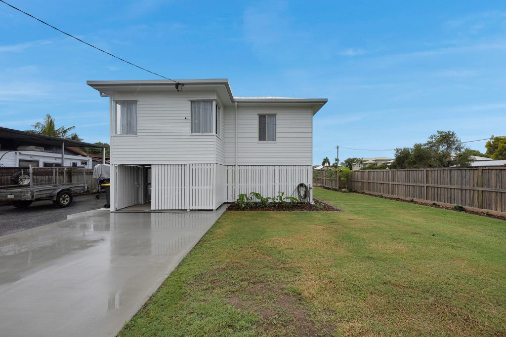 20 Steen Street, South Mackay, QLD 4740 AUS