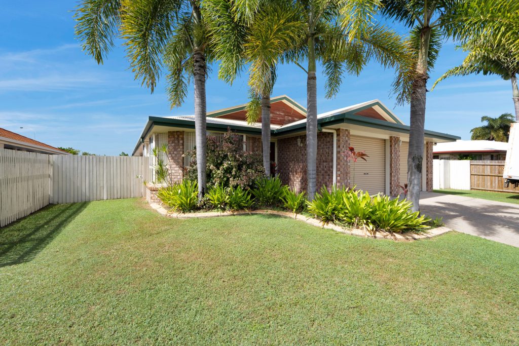 20 Nautilus Parade, Bucasia, QLD 4750 AUS