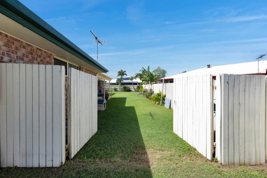 20 Nautilus Parade, Bucasia, QLD 4750 AUS