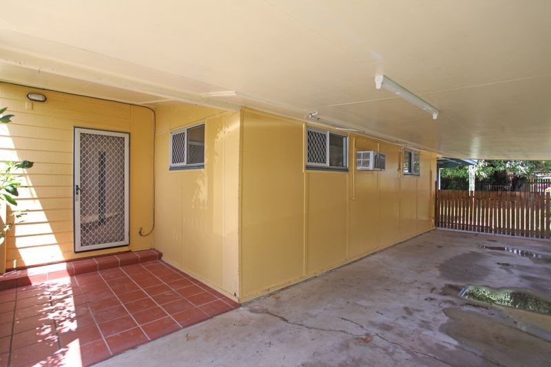 25 Streeter Avenue, West Mackay, QLD 4740 AUS