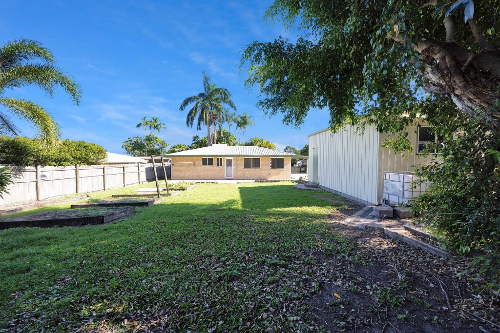 6 Danelles Way, Eimeo, QLD 4740 AUS