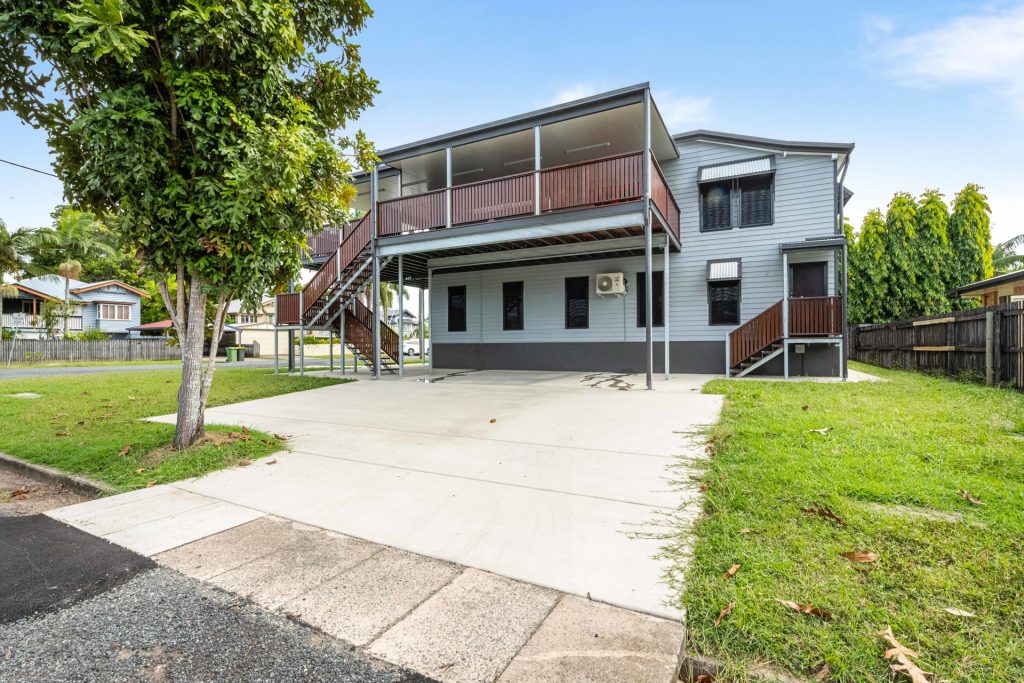 2 Hinton Street, Mackay, QLD 4740 AUS