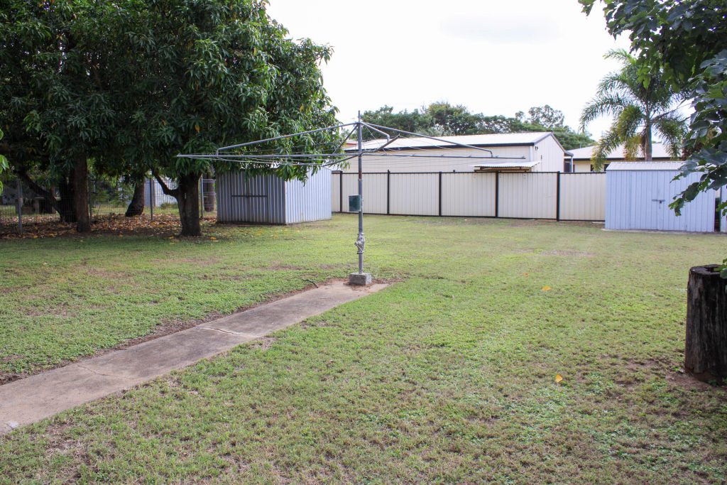 9 Middle Crescent, Dysart, QLD 4745 AUS