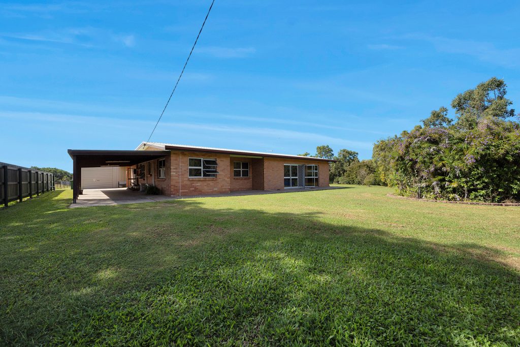 1141 Sarina Beach Road, Sarina Beach, QLD 4737 AUS