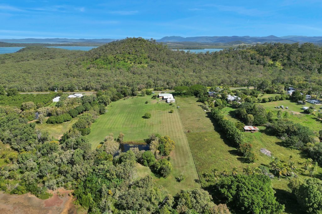 1141 Sarina Beach Road, Sarina Beach, QLD 4737 AUS