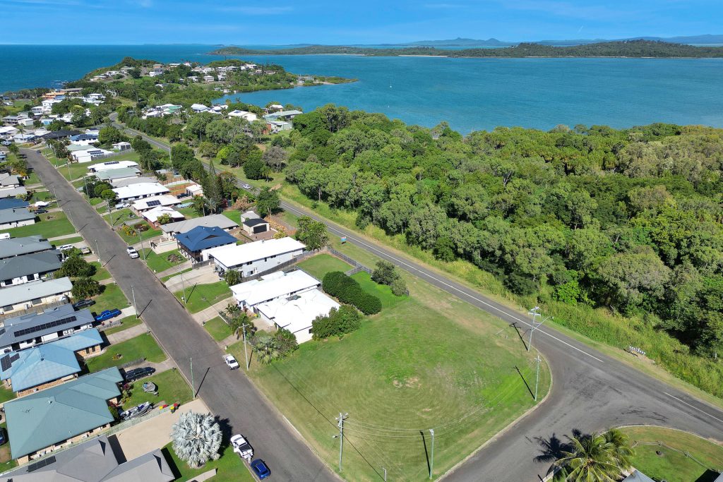 45 Brooksfield Drive, Sarina Beach, QLD 4737 AUS