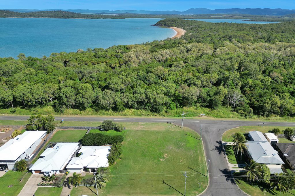 45 Brooksfield Drive, Sarina Beach, QLD 4737 AUS