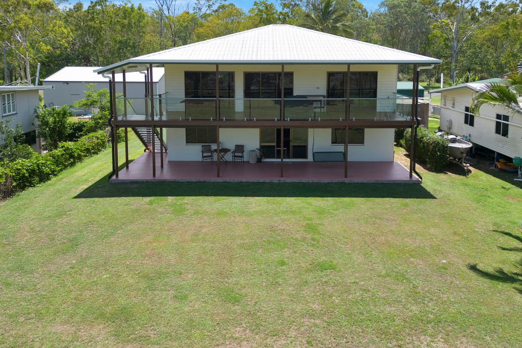 22 Murray Road, St Helens Beach, QLD 4798 AUS