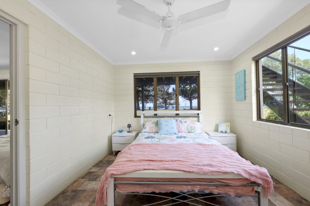 22 Murray Road, St Helens Beach, QLD 4798 AUS