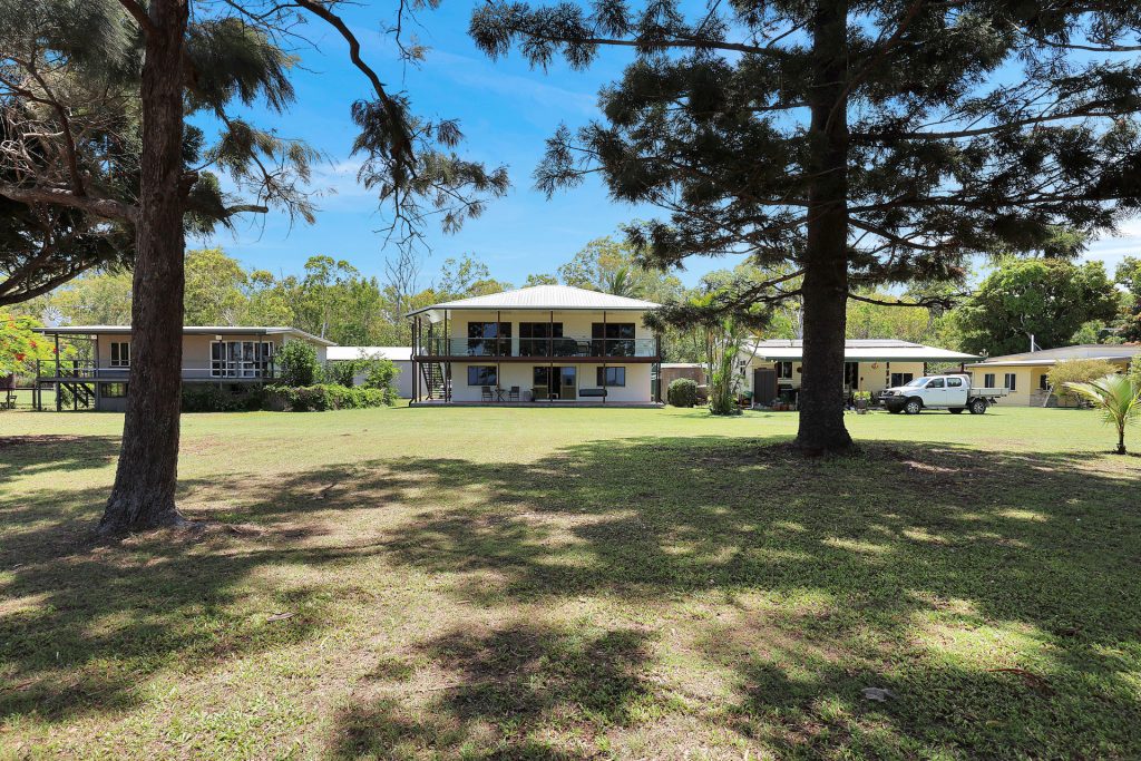 22 Murray Road, St Helens Beach, QLD 4798 AUS