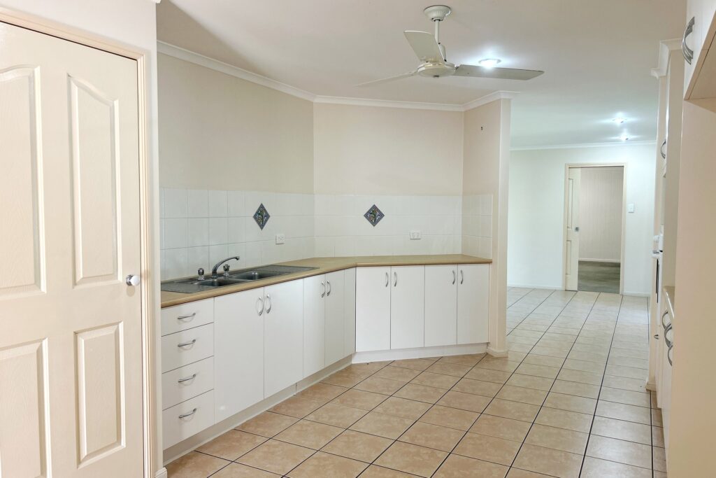 3 Bonsai Court, Glenella, QLD 4740 AUS