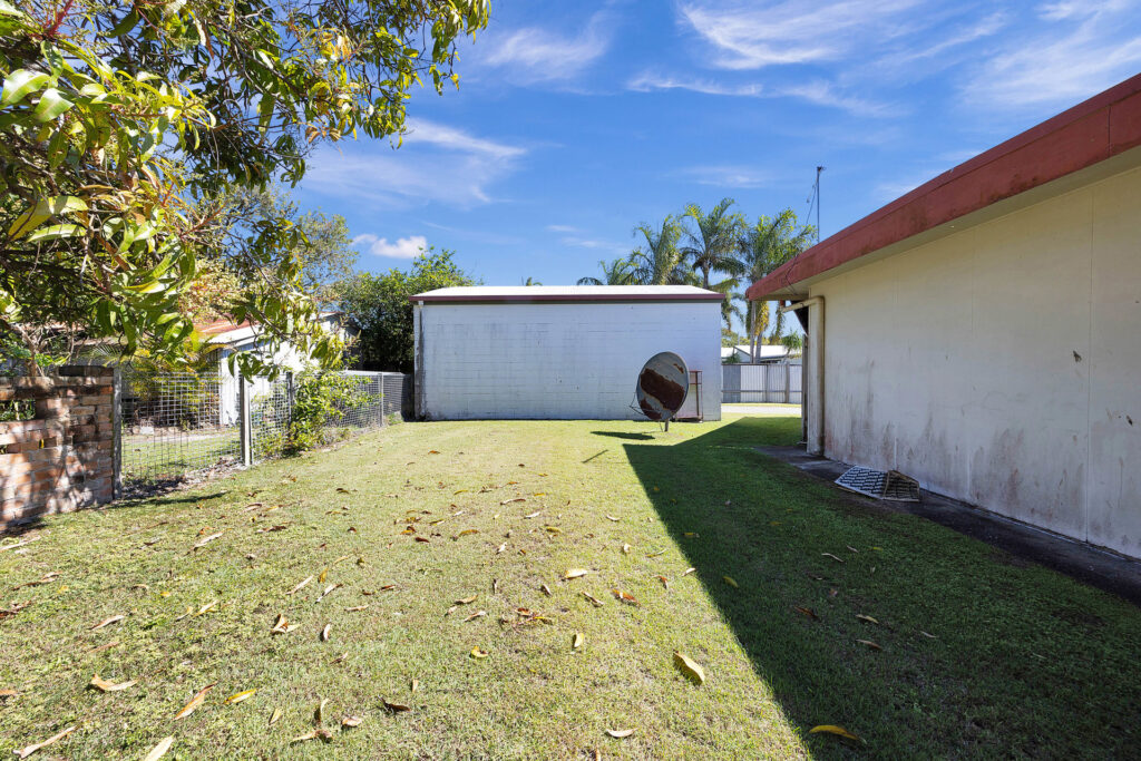 5 Emu Street, Slade Point, QLD 4740 AUS