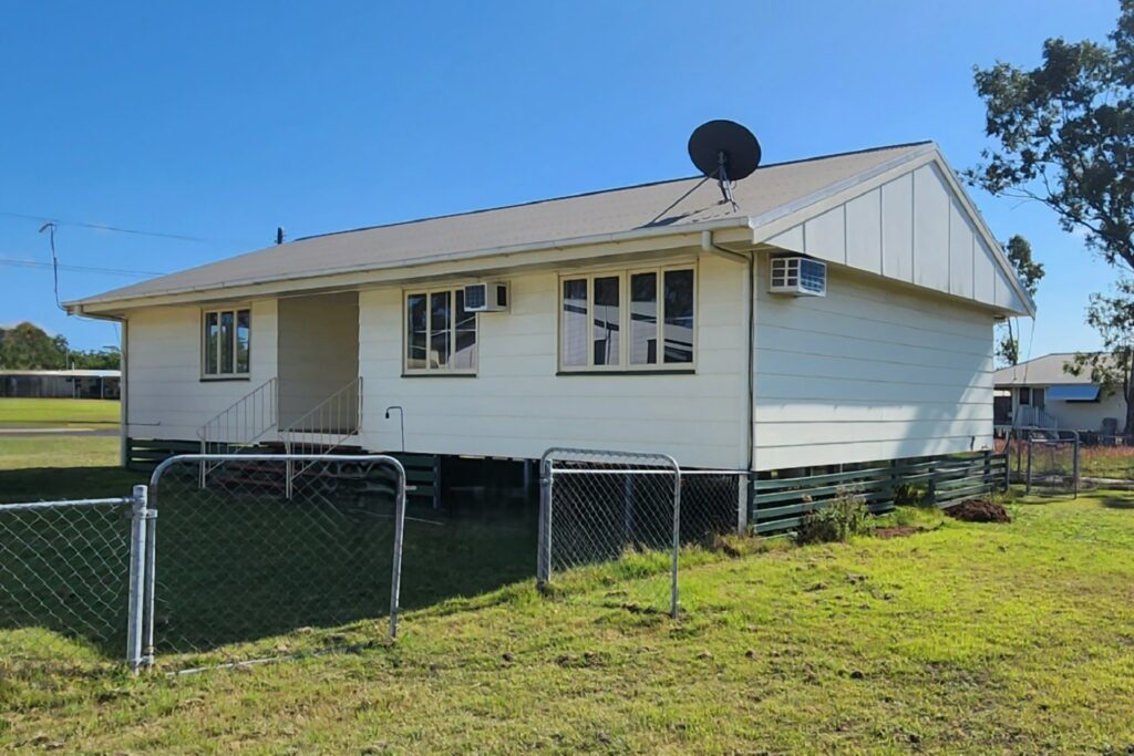 29 Yeates Crescent, Dysart, QLD 4745 AUS