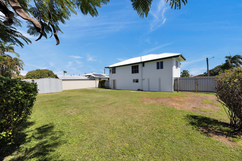 16 Howland Street, North Mackay, QLD 4740 AUS