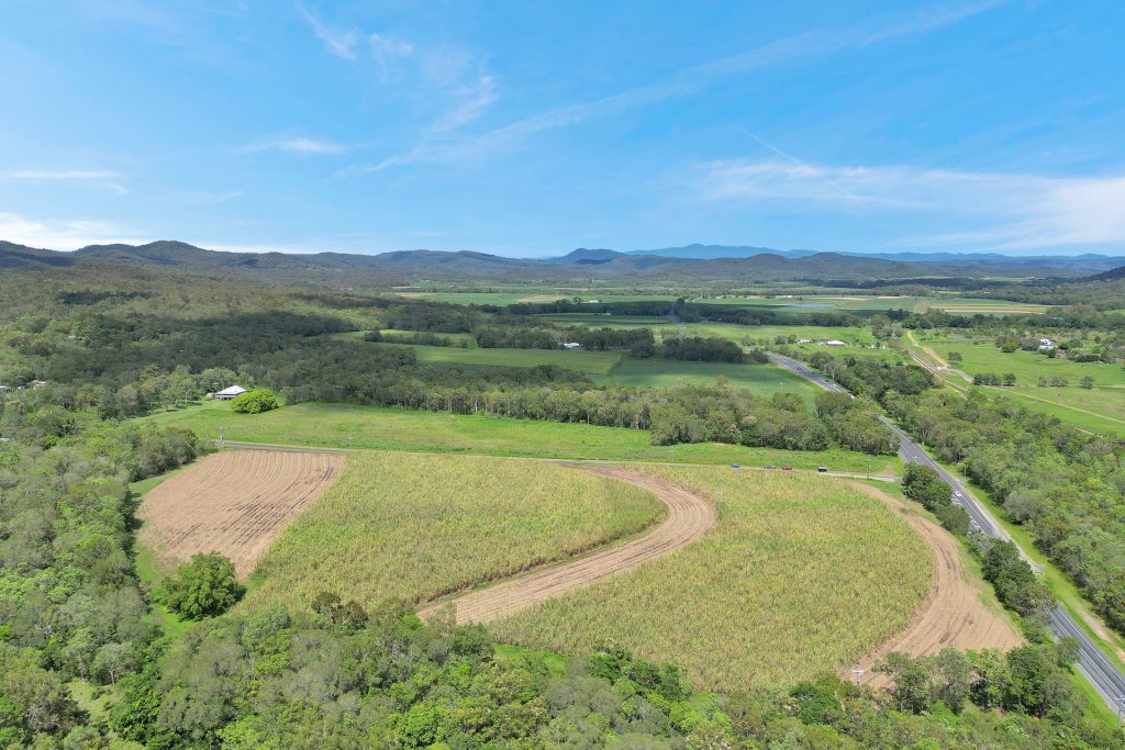 Pyms Road, Hampden, QLD 4741 AUS