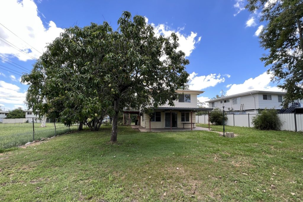 27 Brock Crescent, Dysart, QLD 4745 AUS