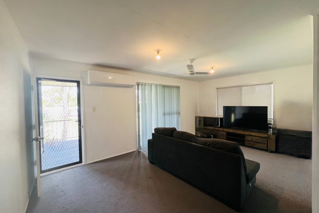 27 Brock Crescent, Dysart, QLD 4745 AUS