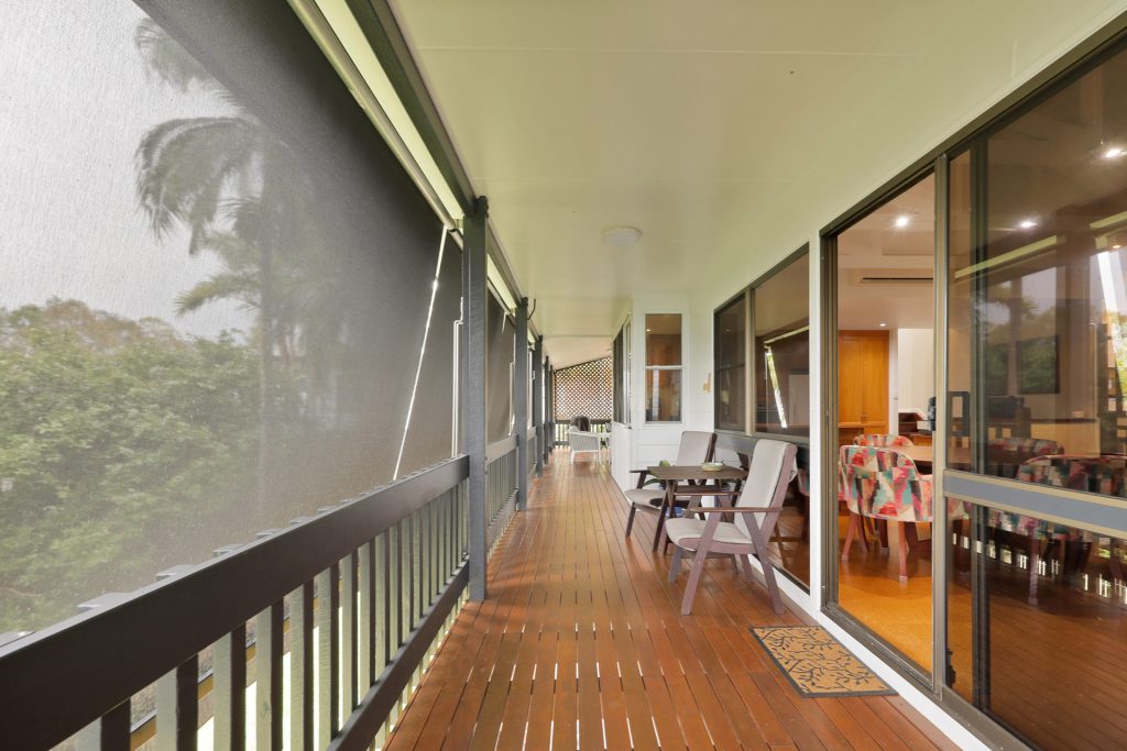 11 Kinnon Street, Glenella, QLD 4740 AUS