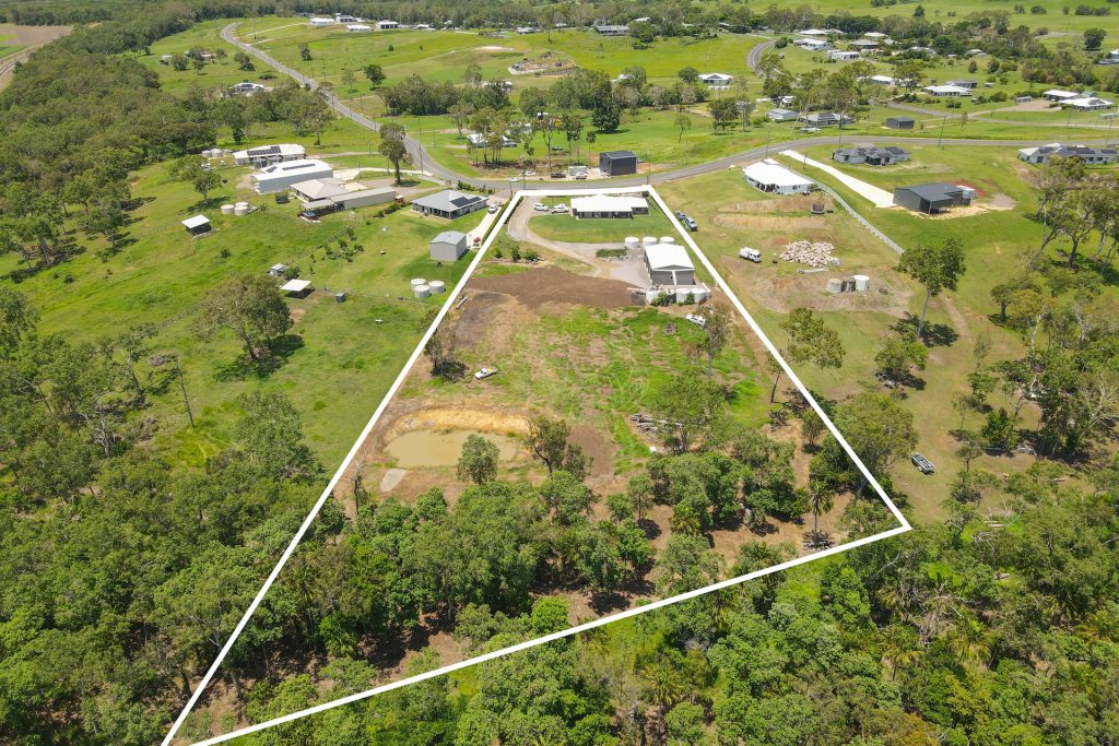 109 Moonlight Drive, Sarina, QLD 4737 AUS